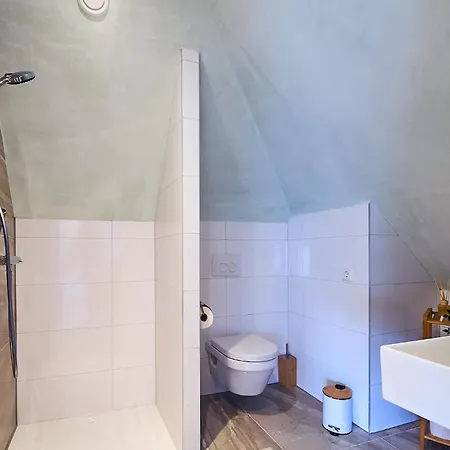 Stratum's 2 No Kitchen Jean-michels Place Holiday home
