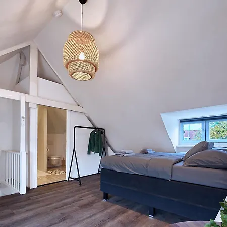 The Art Gallery - Jean-michel's Place - By T&s Holiday home *